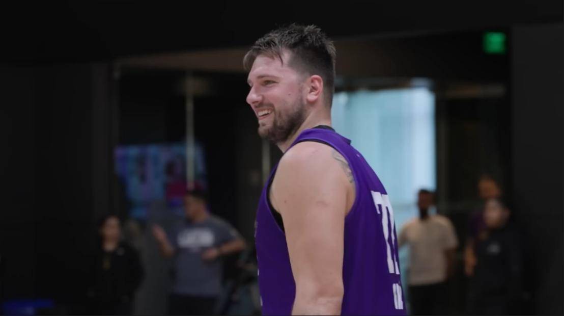 东契奇焦点对战，库里与90激战德国队分钟，战术调整胜负难料！