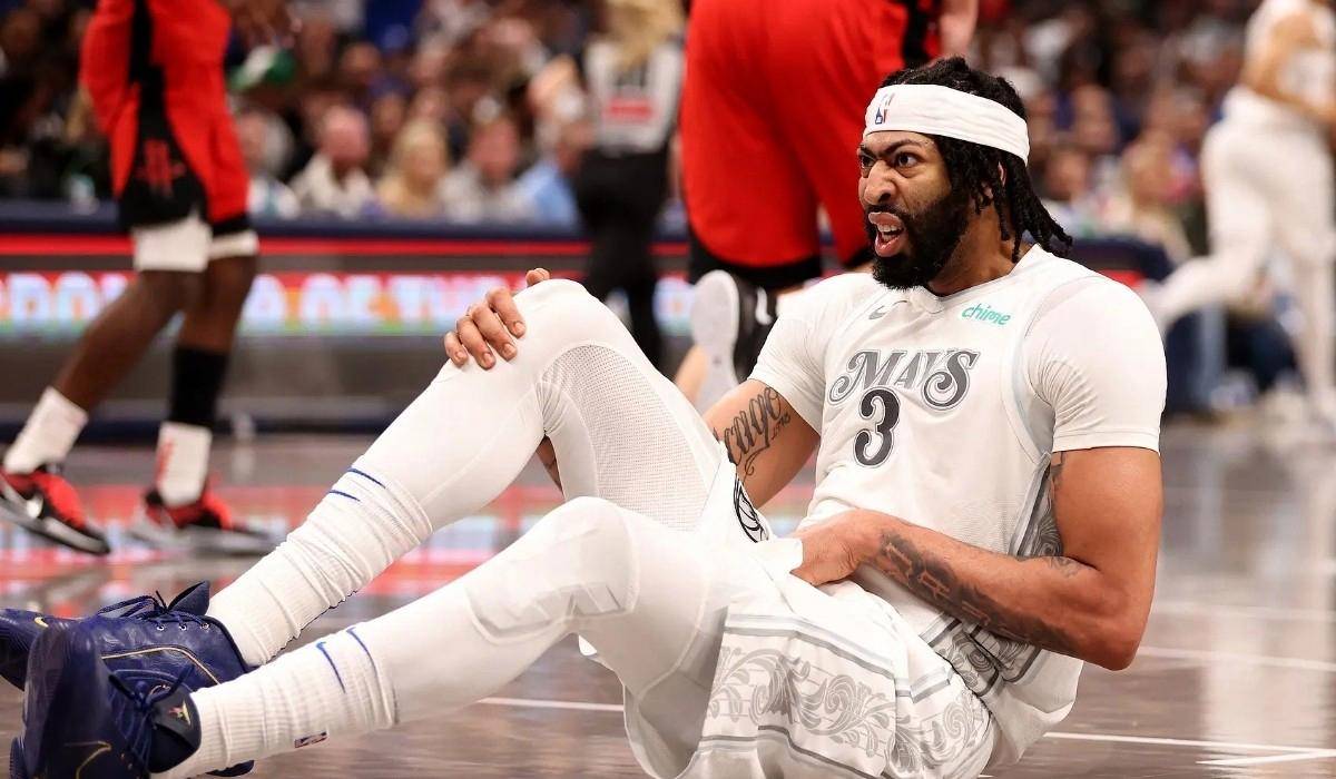 萨拉赫重返赛场，爆冷首场状态出色，湖人观众沸腾！